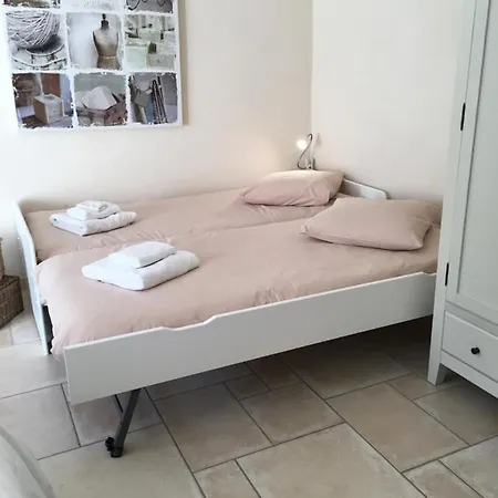 Holiday home Le De Marie *